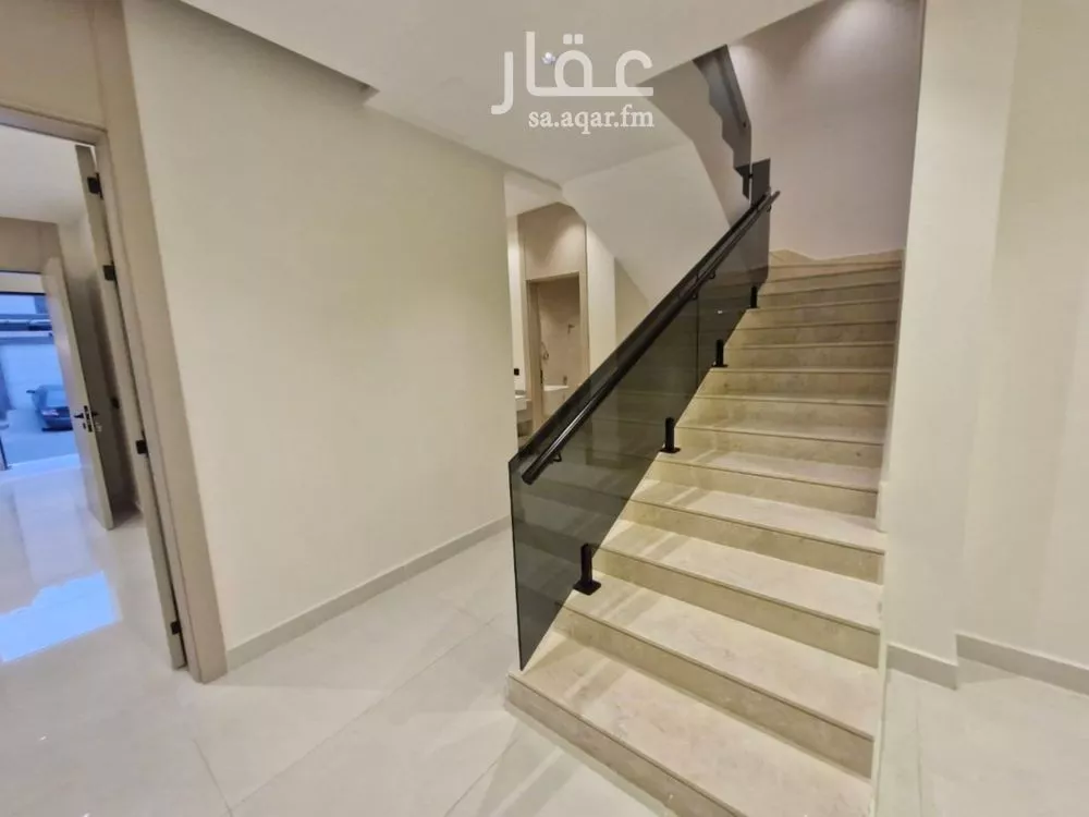 5 bedroom villa in Al Aridh 11