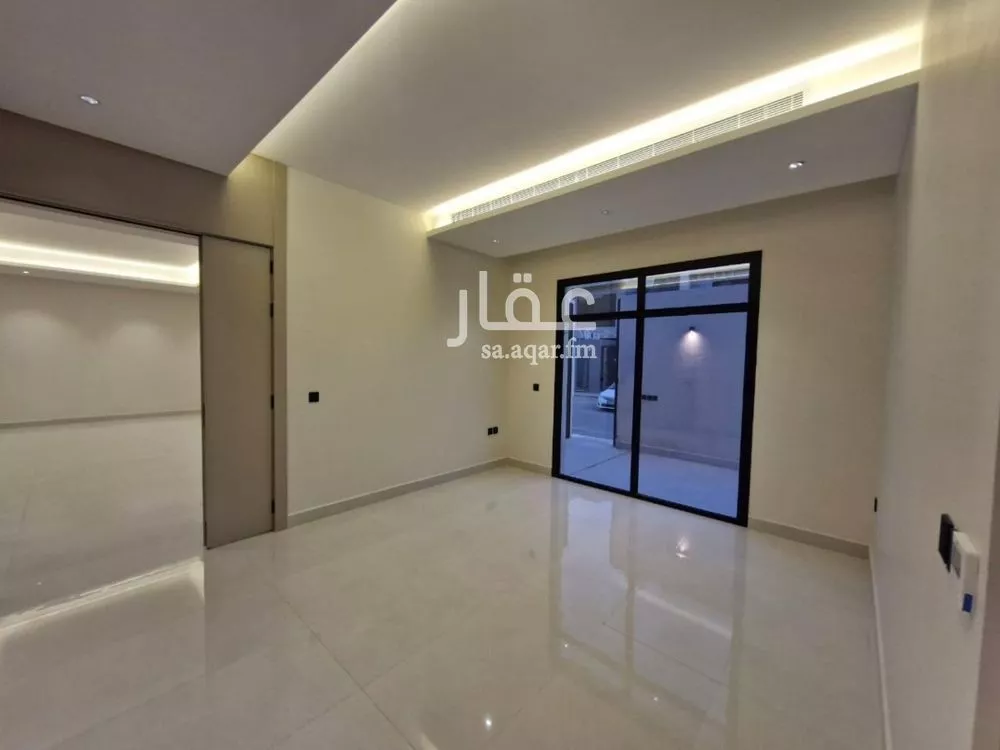5 bedroom villa in Al Aridh 7