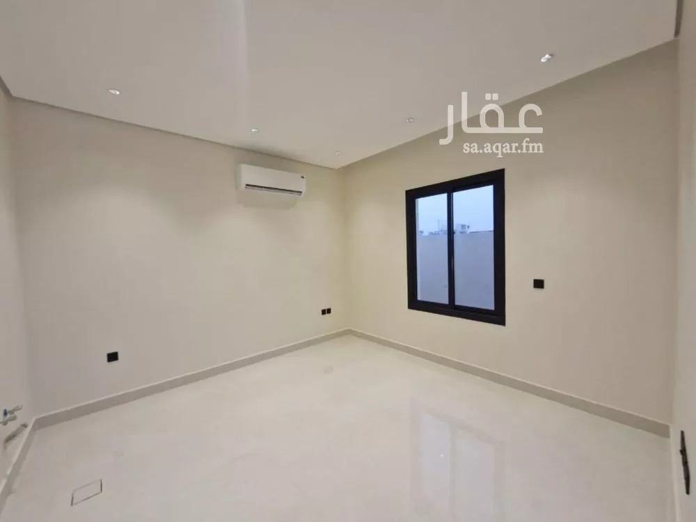 5 bedroom villa in Al Aridh 9