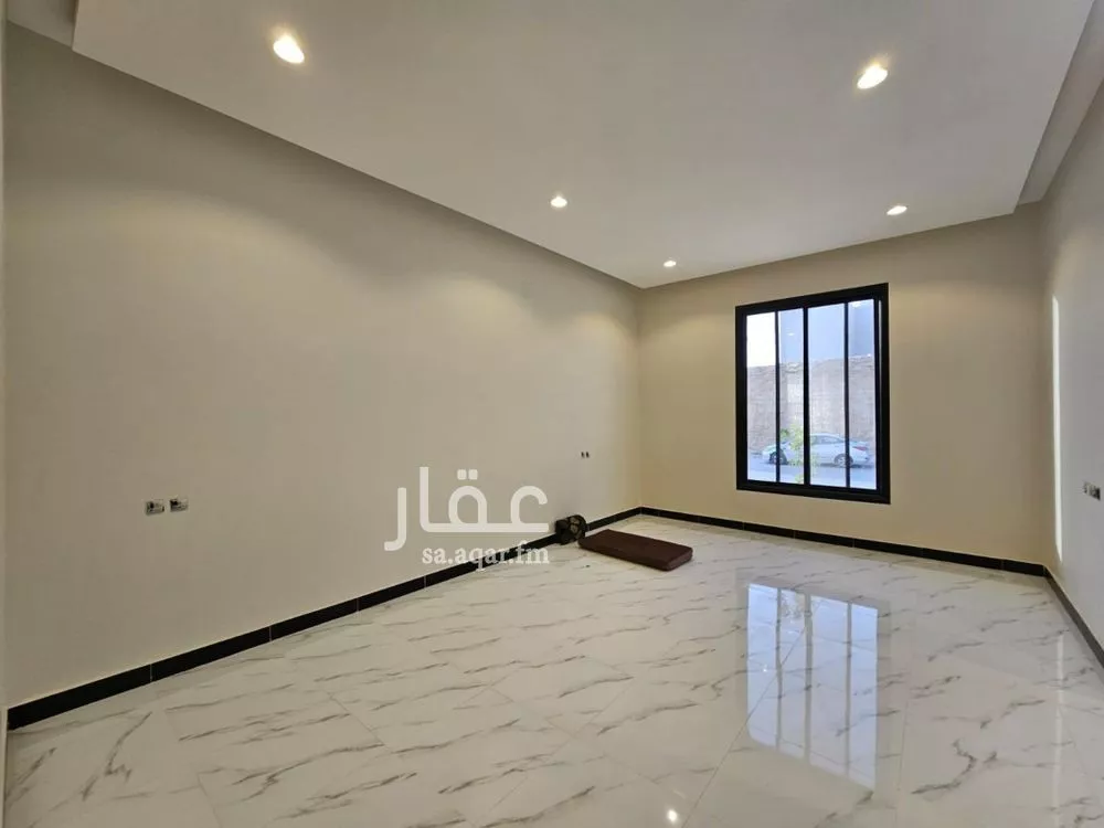 6 bedroom villa in Dhahrat Laban 11