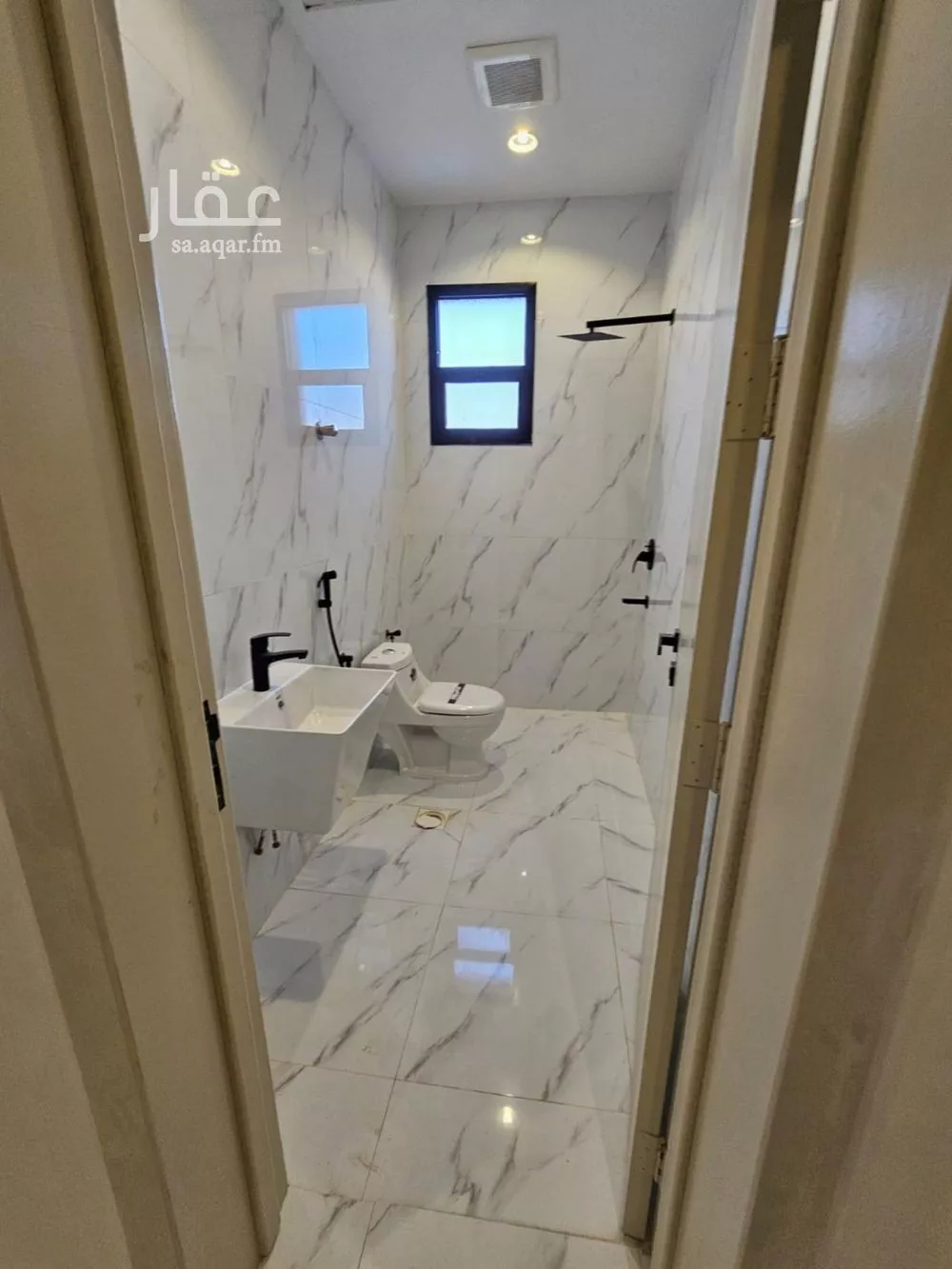 6 bedroom villa in Dhahrat Laban 19
