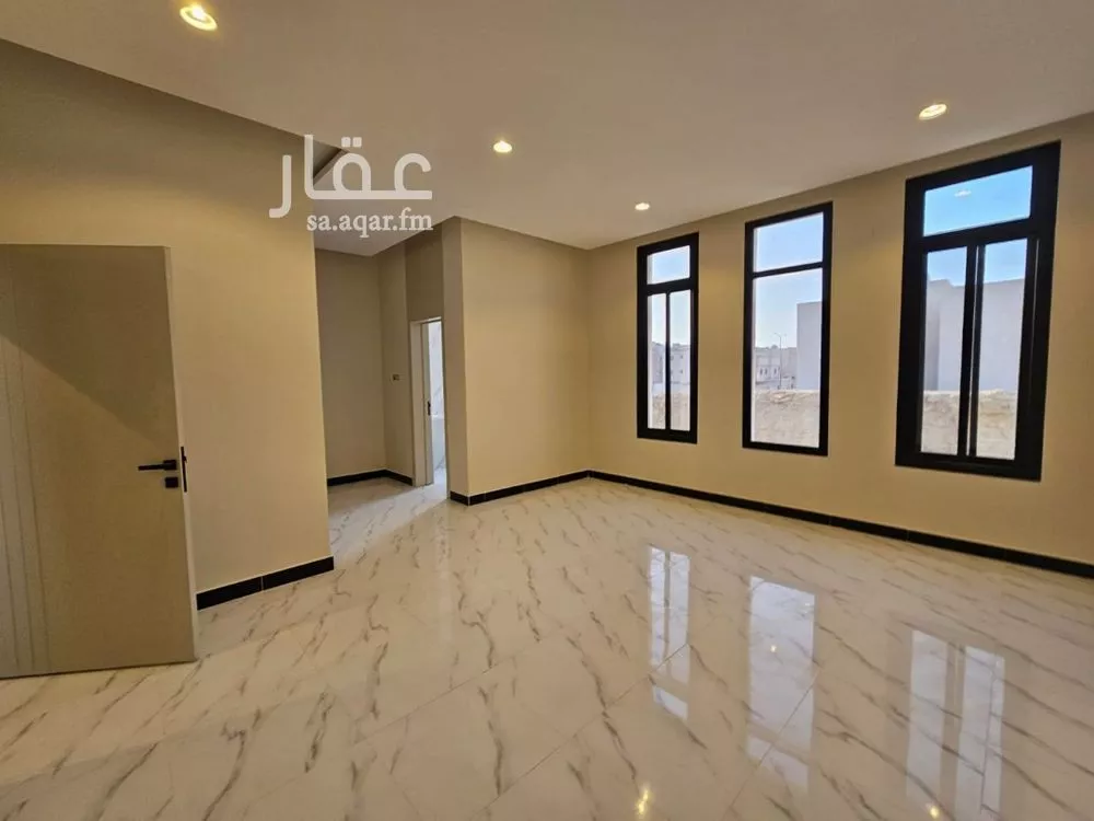 6 bedroom villa in Dhahrat Laban 21