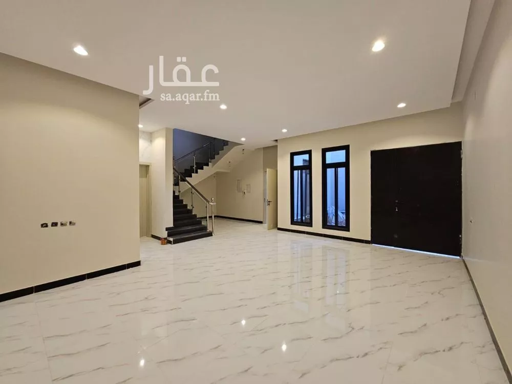 6 bedroom villa in Dhahrat Laban 23