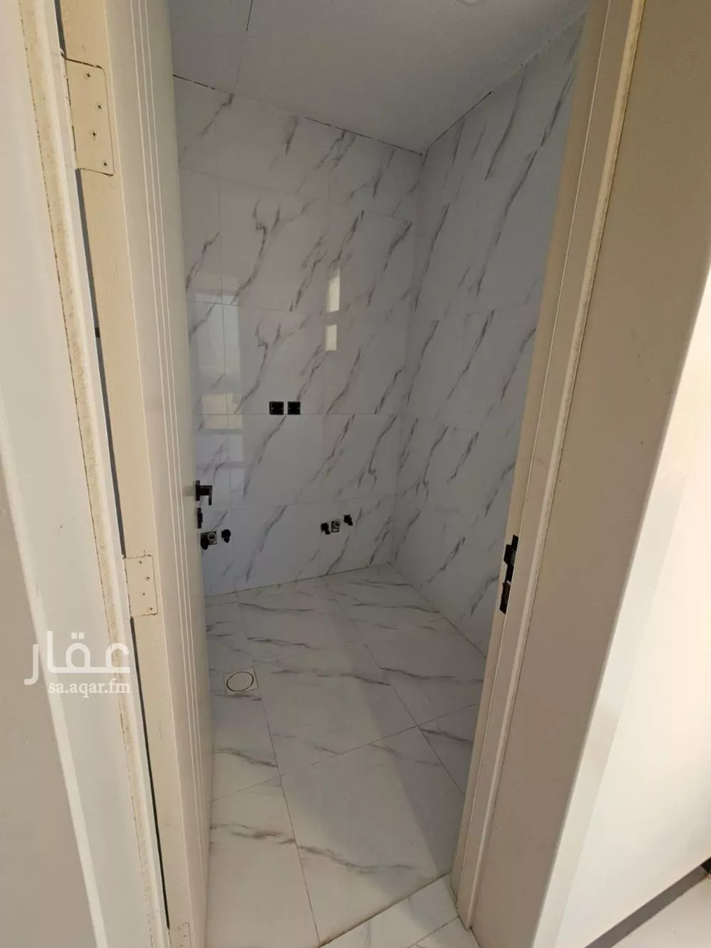 6 bedroom villa in Dhahrat Laban 10