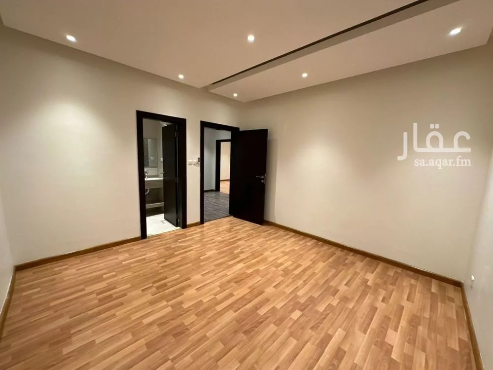 7 bedroom villa in Al Rabie 14