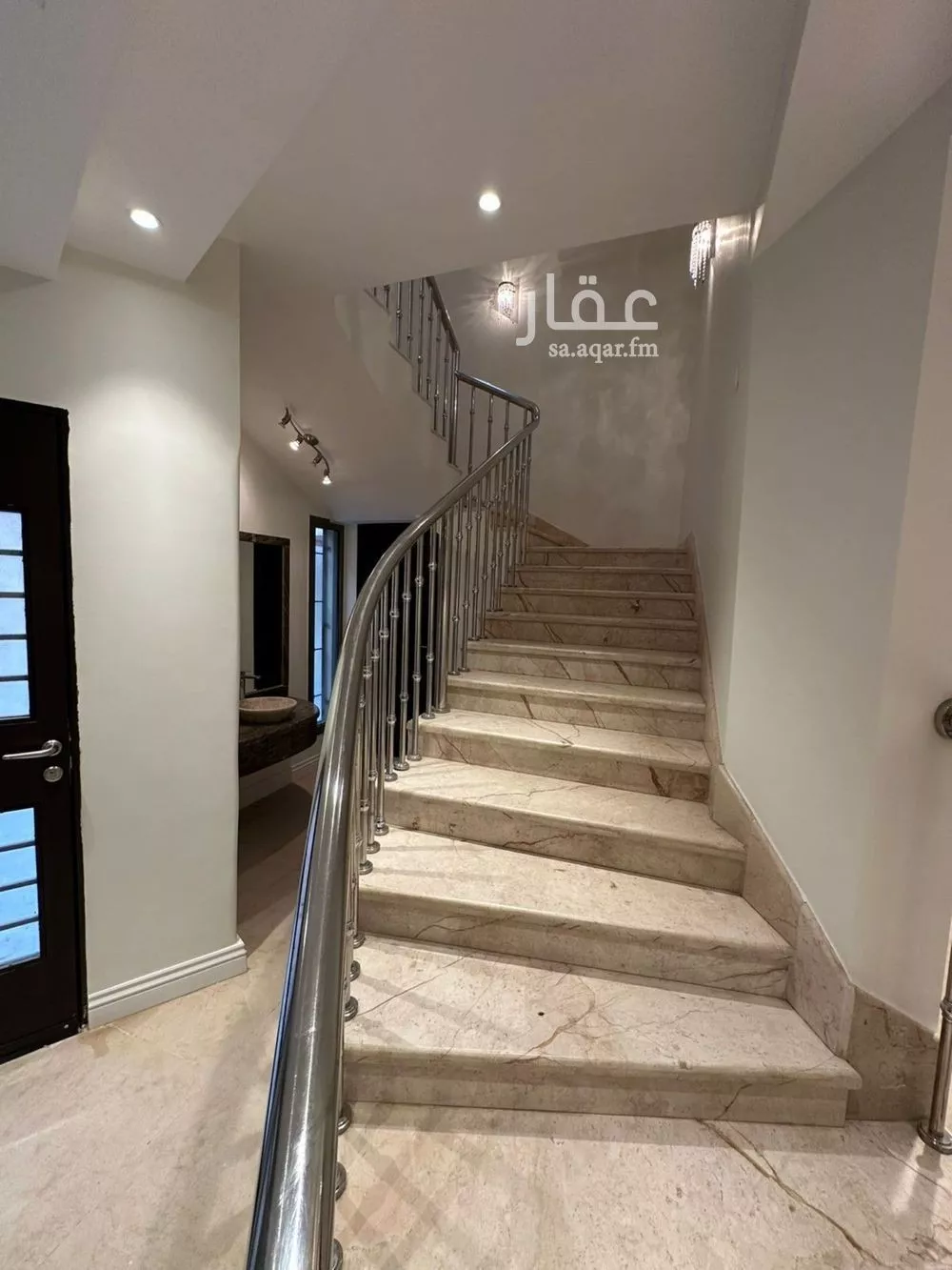 7 bedroom villa in Al Rabie 23