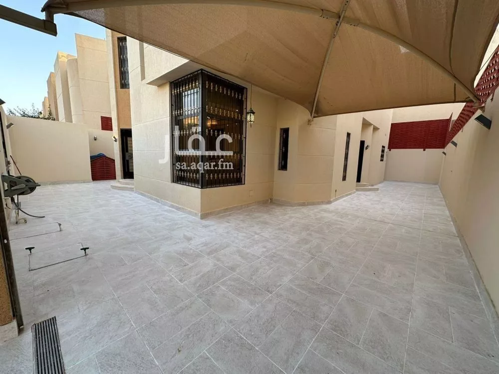 7 bedroom villa in Al Rabie 5