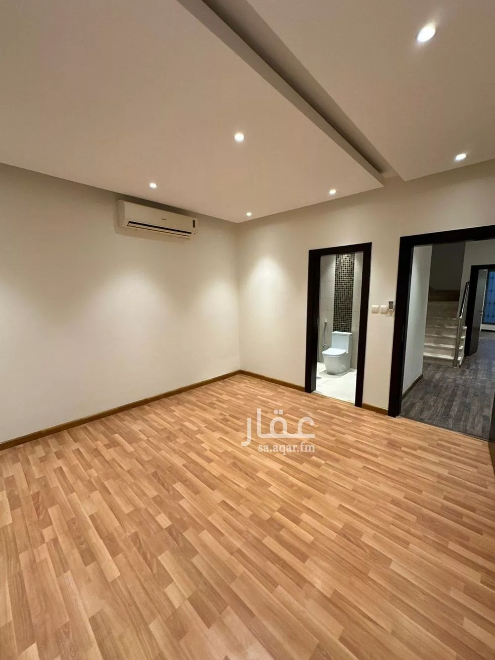 7 bedroom villa in Al Rabie 9