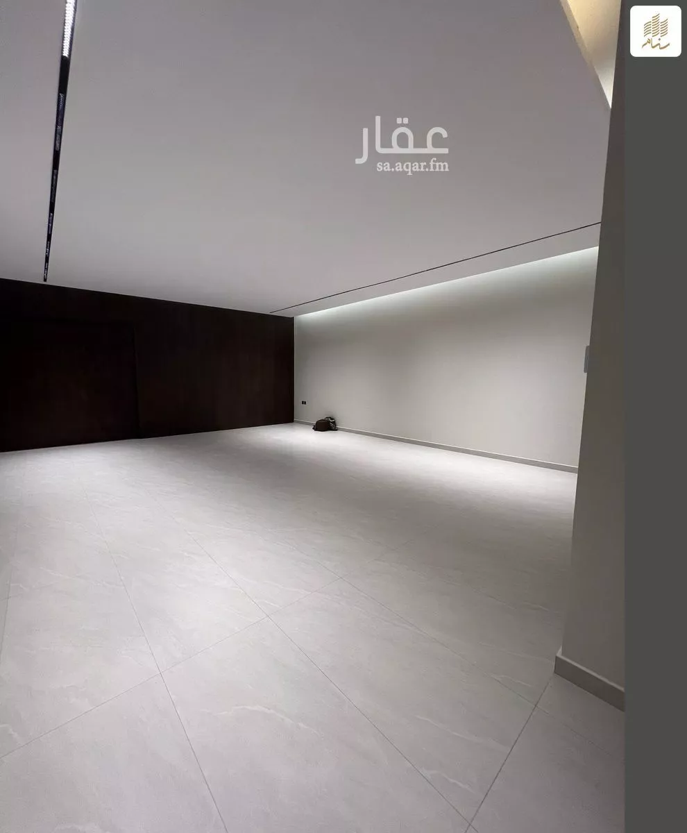 فيلا 5 غرف في النرجس 4
