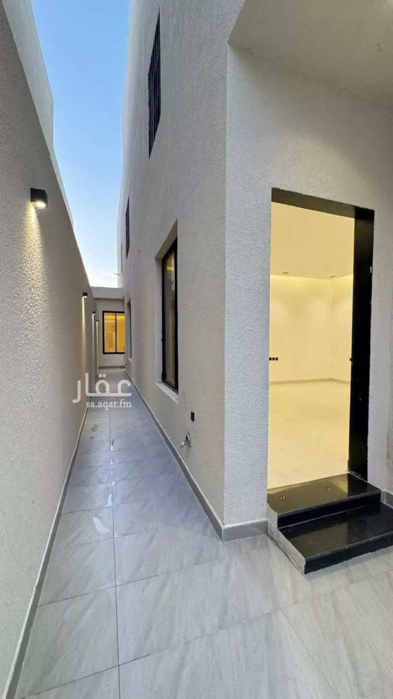 5 bedroom villa in Al Rimal 2