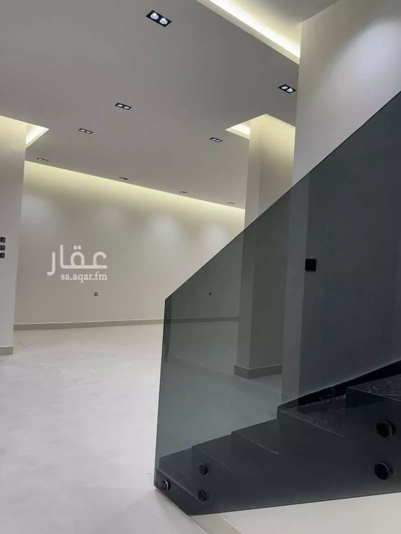 5 bedroom villa in Al Rimal 9