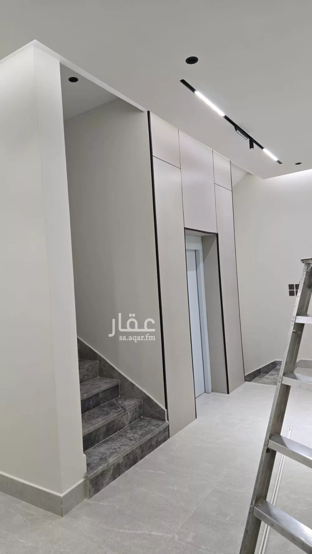 6 bedroom villa in Al Yarmouk 6