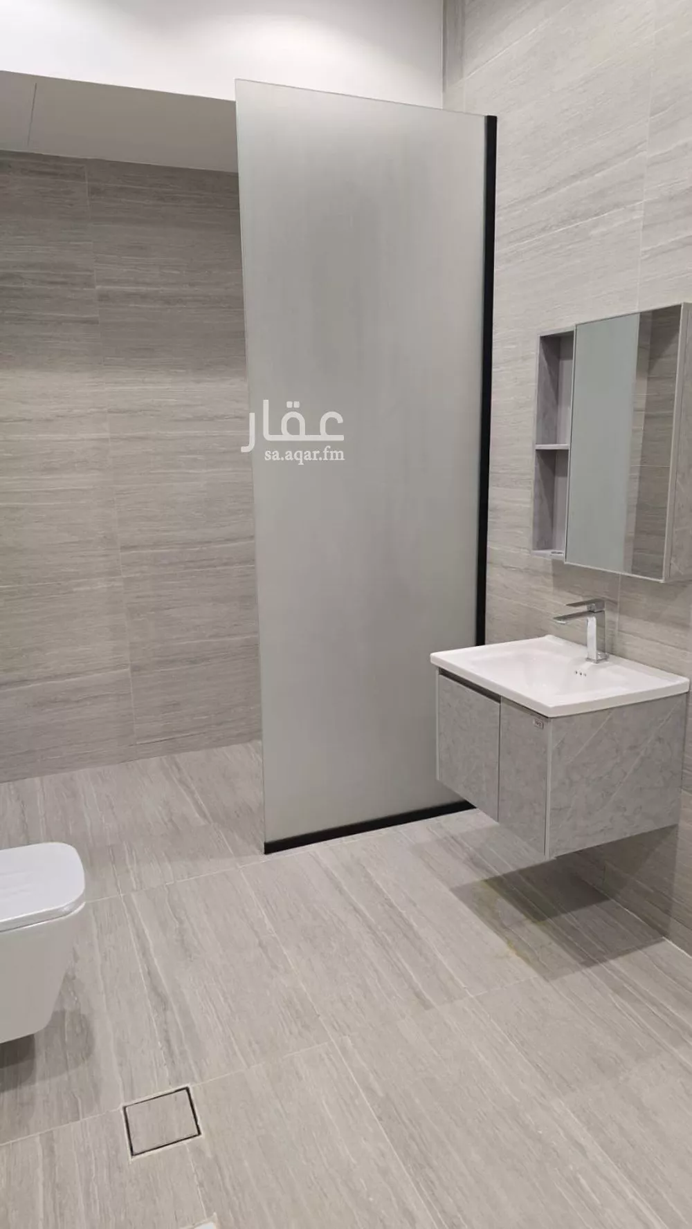 6 bedroom villa in Al Yarmouk 8