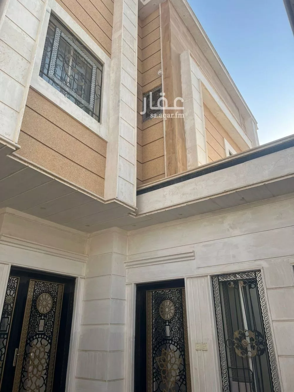 فيلا 10 غرف في المونسية 8