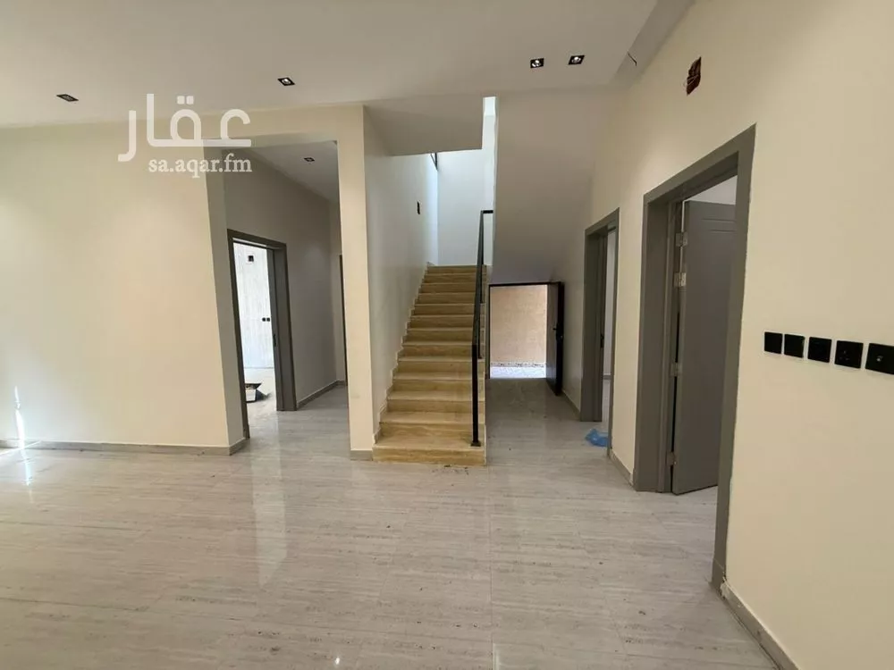 فيلا 6 غرف في طويق 10