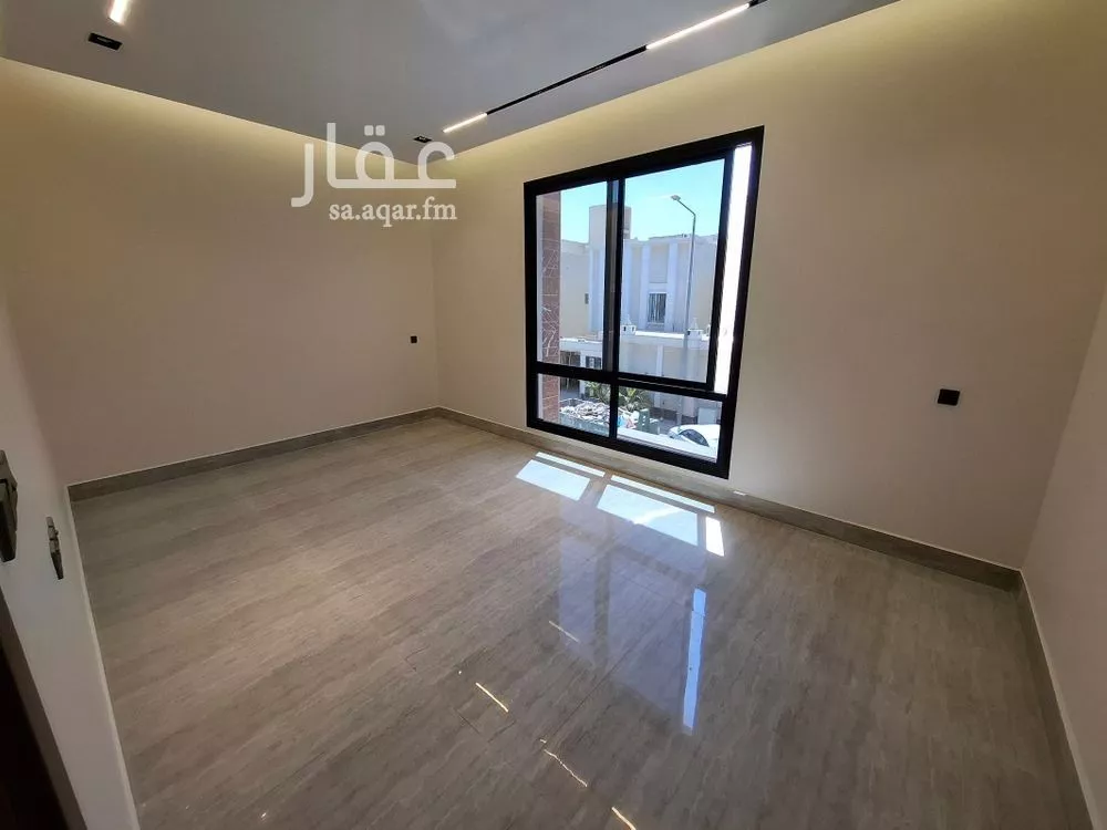 فيلا 5 غرف في الرمال 3
