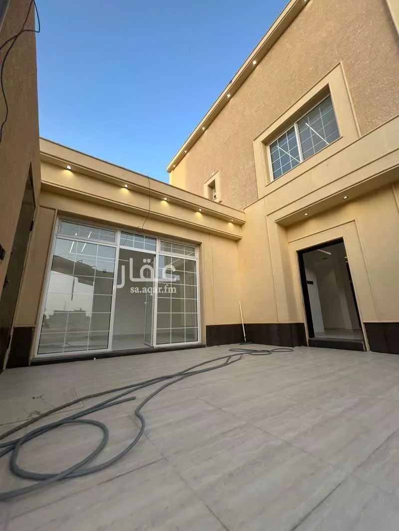 7 bedroom villa in Dhahrat Laban 7