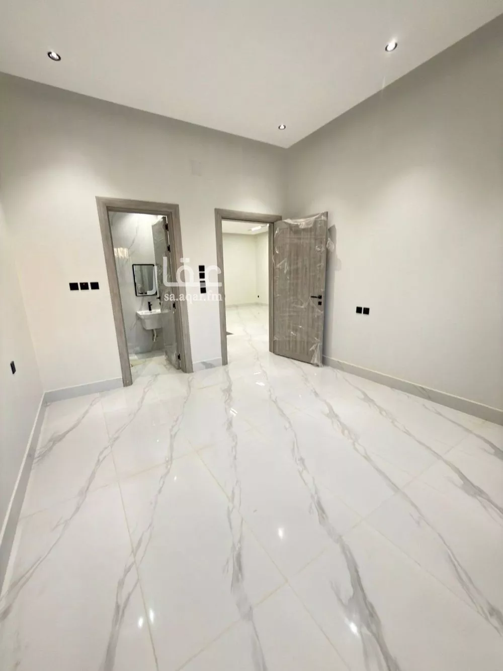8 bedroom villa in Dhahrat Laban 11