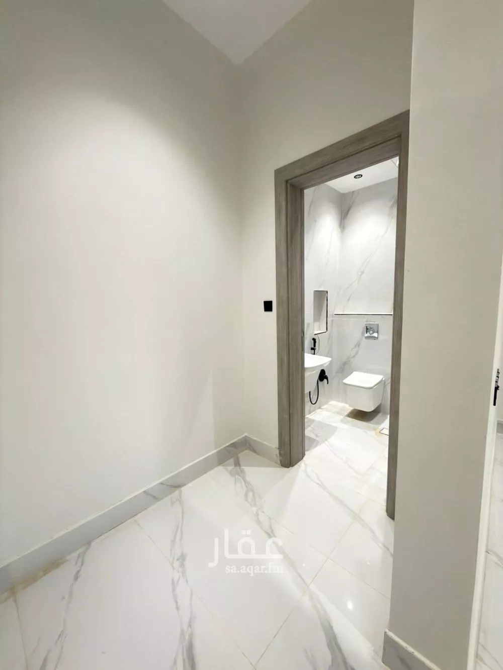 8 bedroom villa in Dhahrat Laban 20