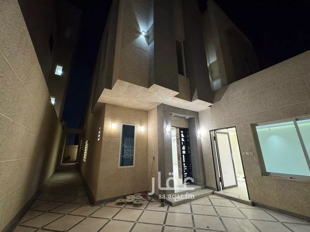 5 bedroom villa in Al Narjis 2