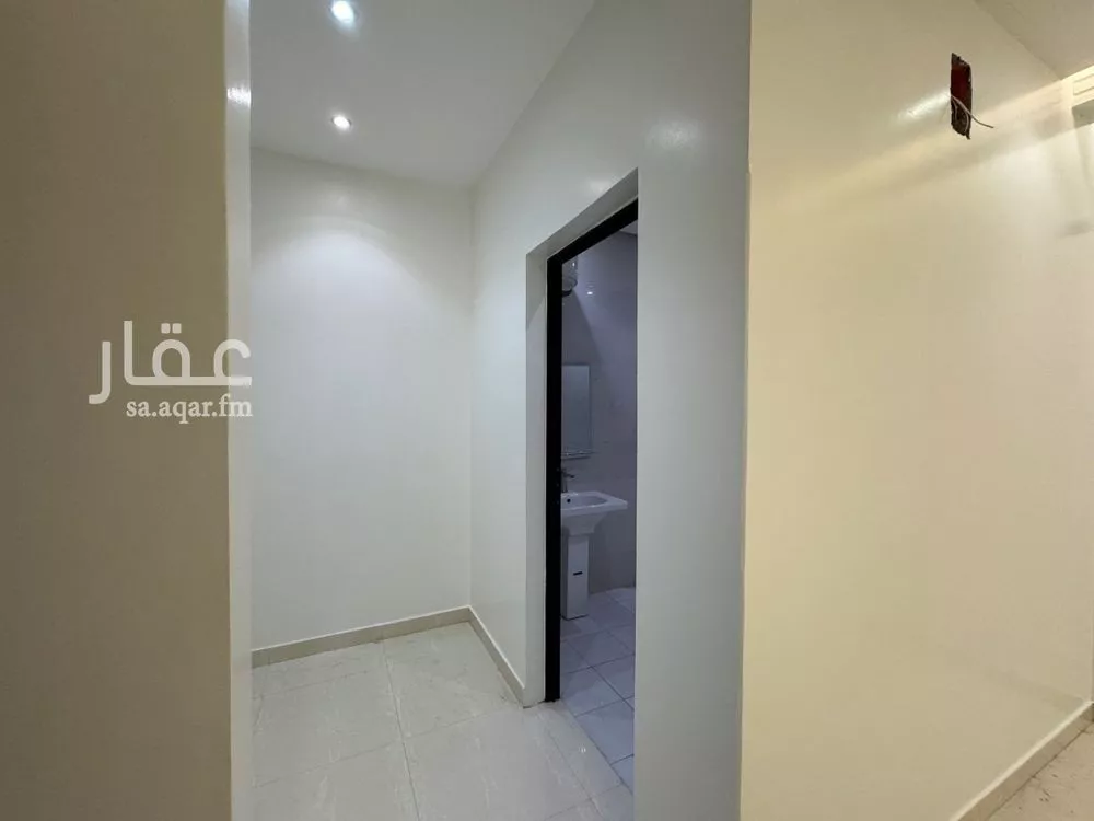 5 bedroom villa in Al Narjis 21