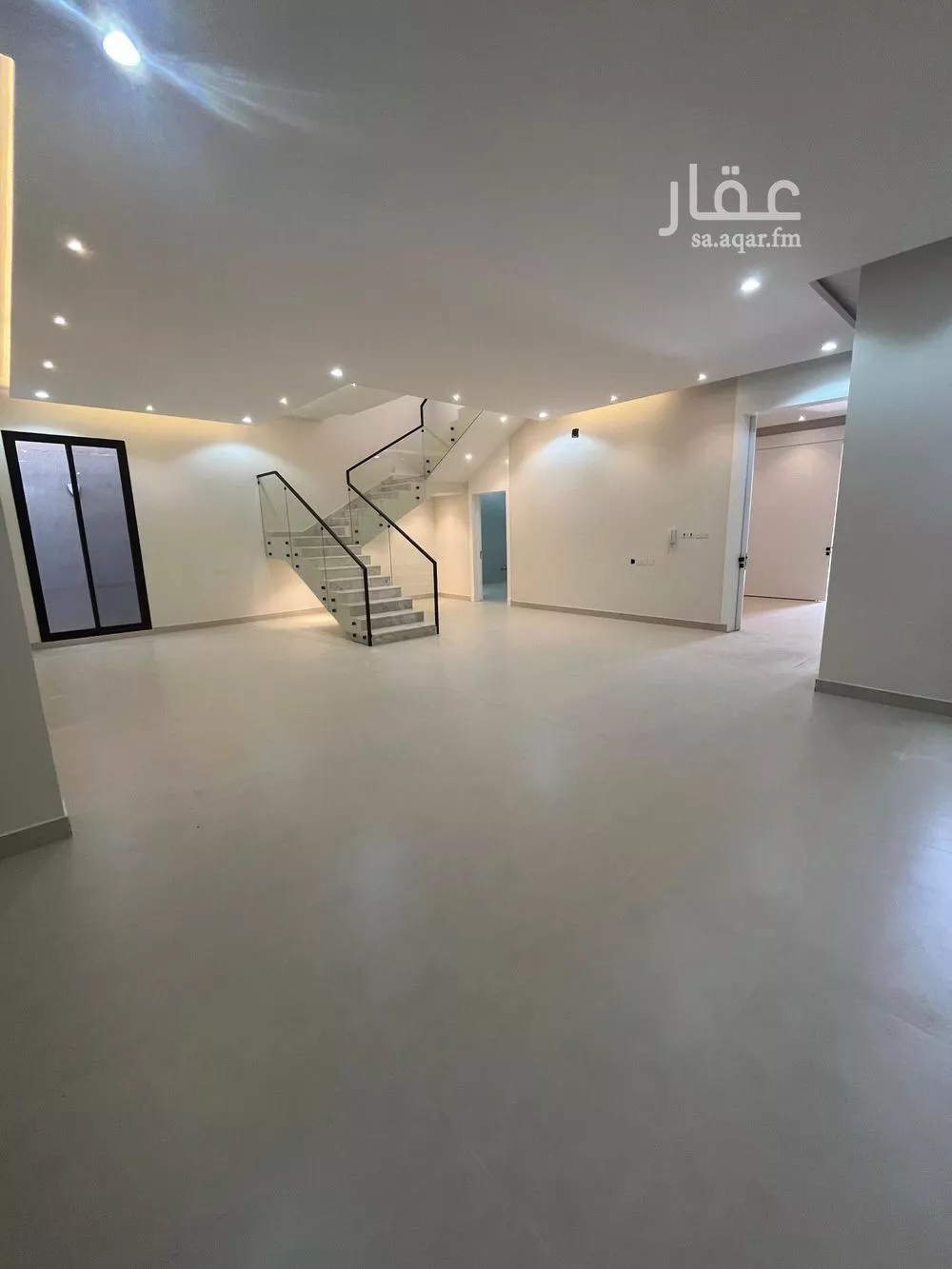 فيلا 4 غرف في الجنادرية 8