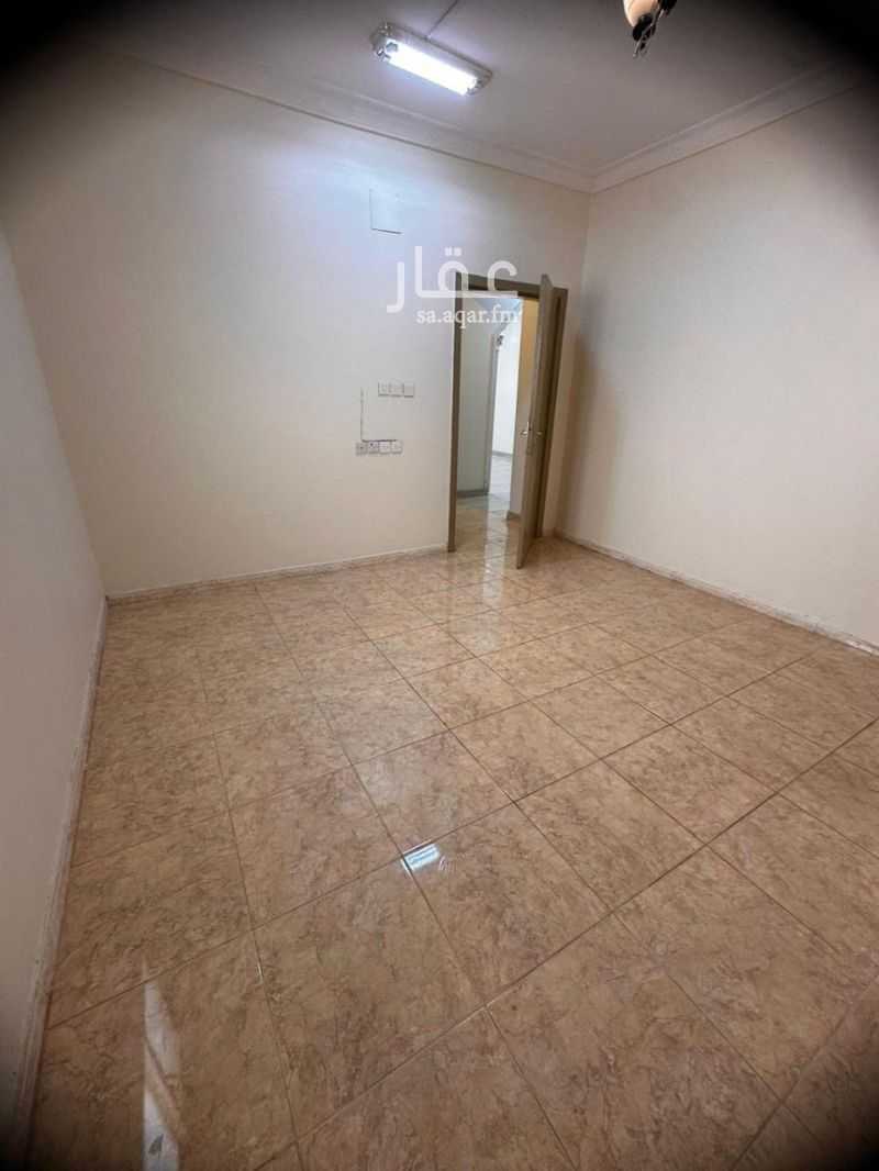 3 bedroom apartment in Dhahrat Laban, Riyadh 8