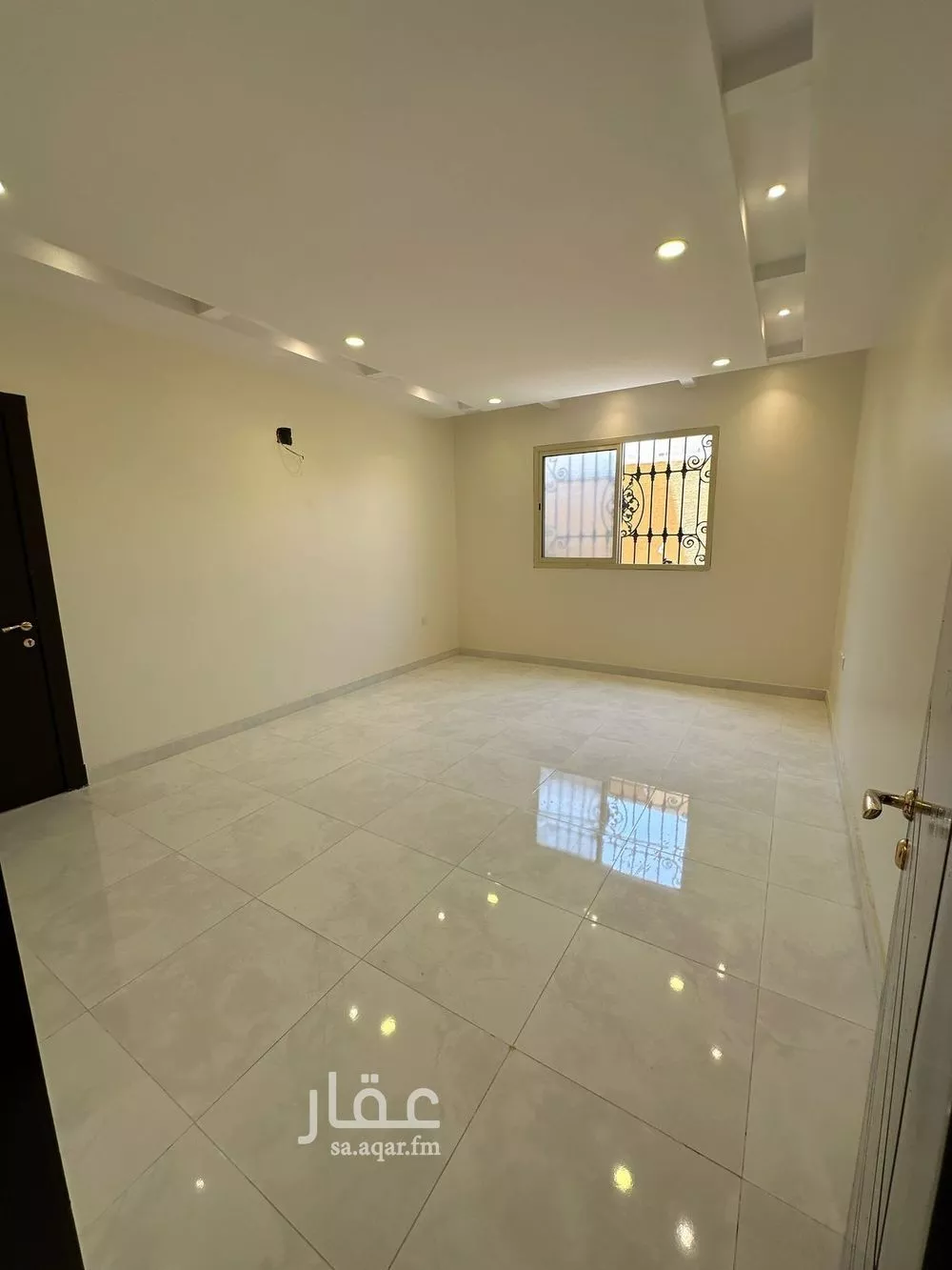 فيلا 5 غرف في العارض 13
