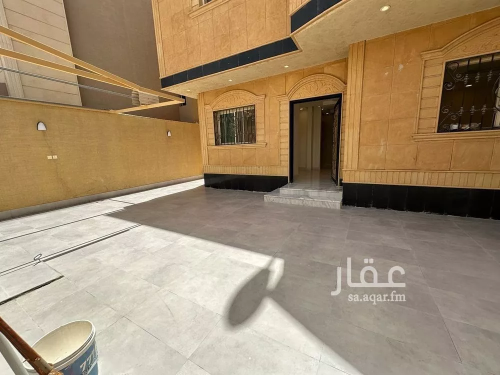 فيلا 5 غرف في العارض 17