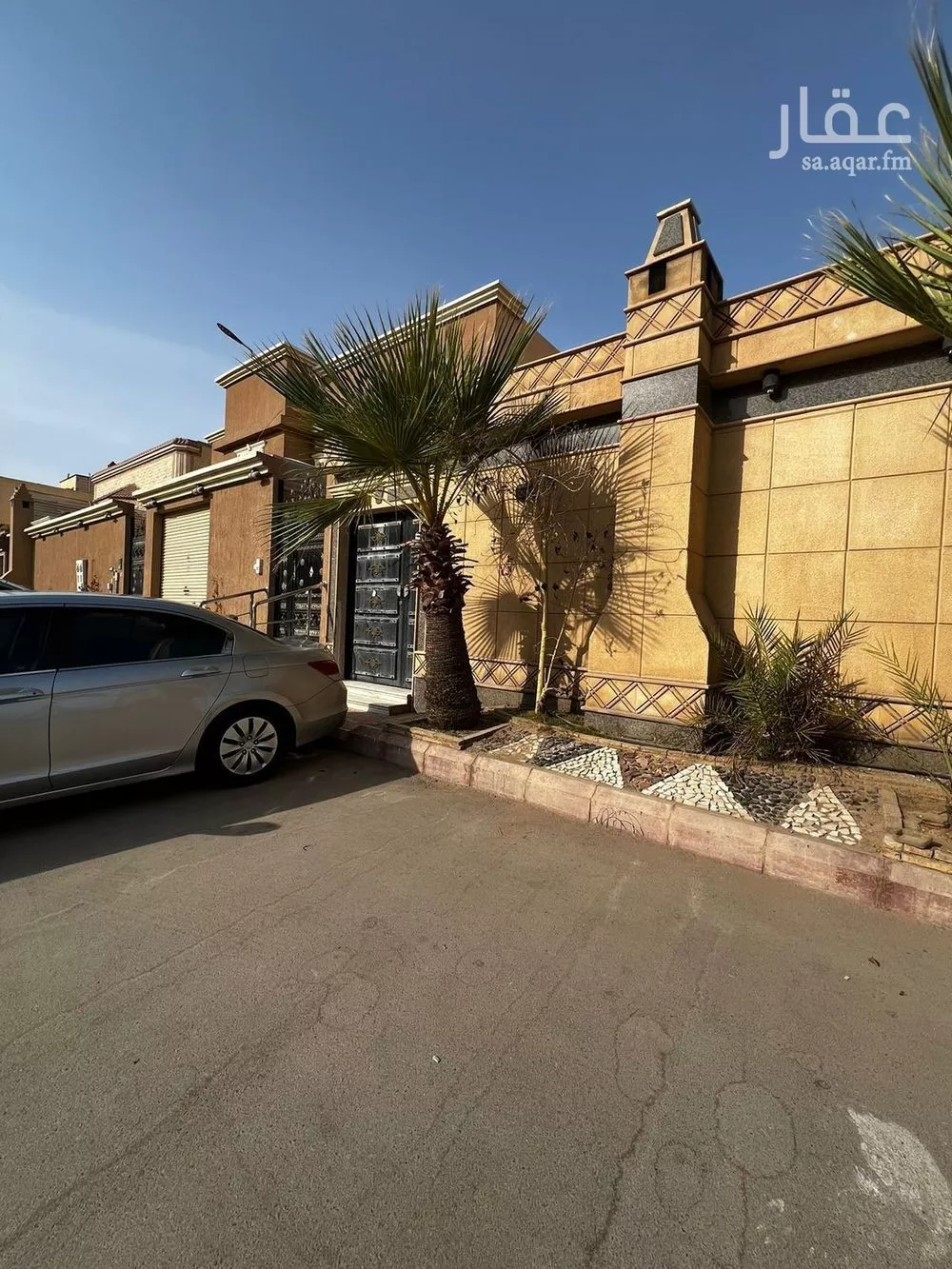 5 bedroom villa in Al Yarmouk 7
