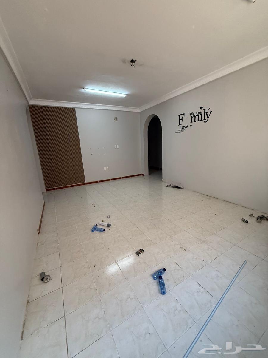 3 bedroom apartment in Al Hamra, Eastern Province 8