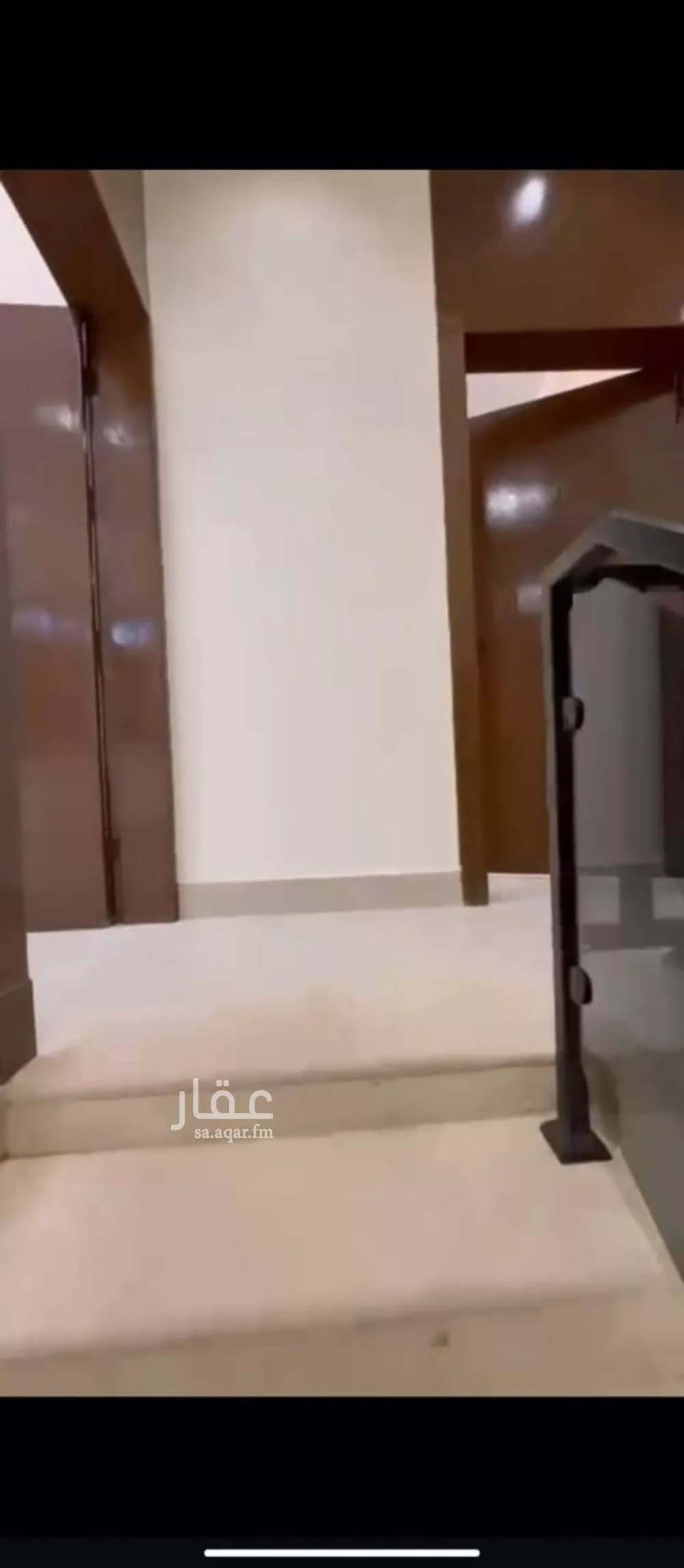 فيلا 5 غرف في عكاظ 7