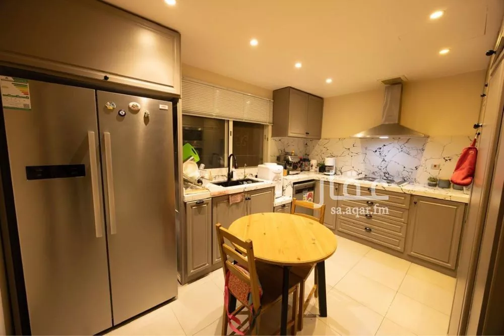 5 bedroom villa in Al Narjis 6