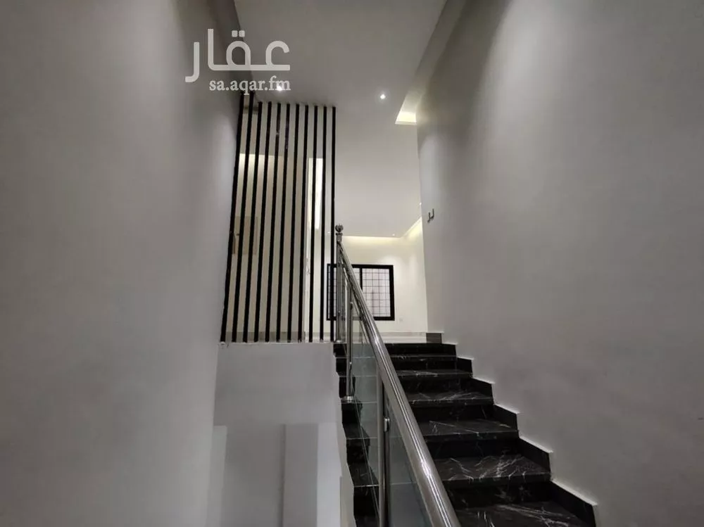 دوبلكس 10 غرف في عكاظ 15