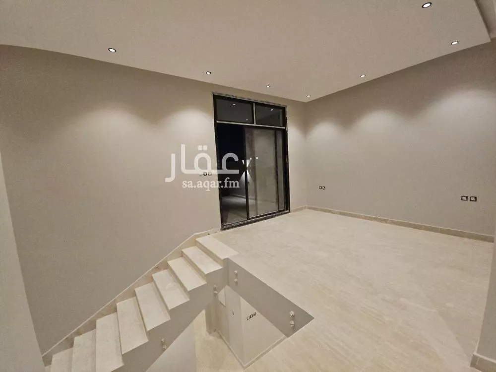 5 bedroom villa in King Faisal 20