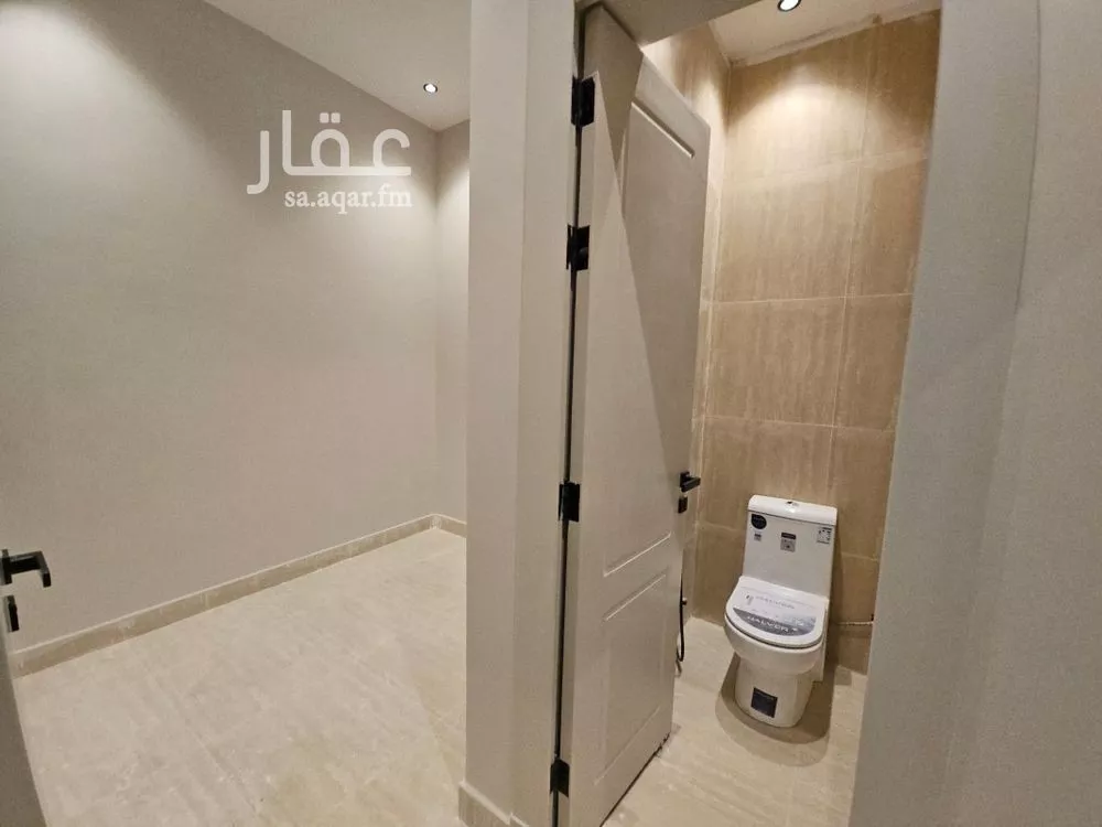 5 bedroom villa in King Faisal 22