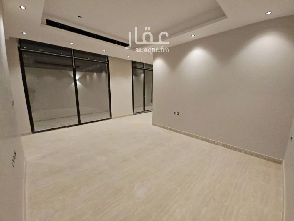 5 bedroom villa in King Faisal 4