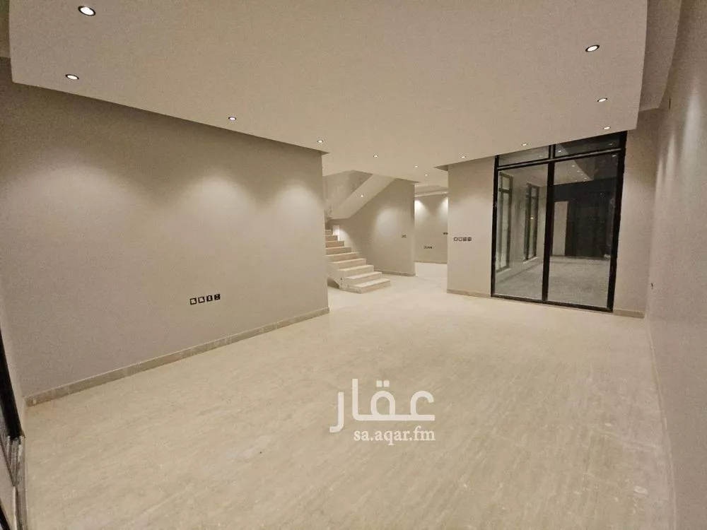5 bedroom villa in King Faisal 10