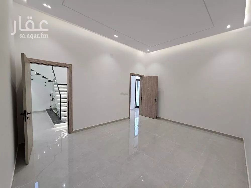 4 bedroom villa in Al Maizilah 12
