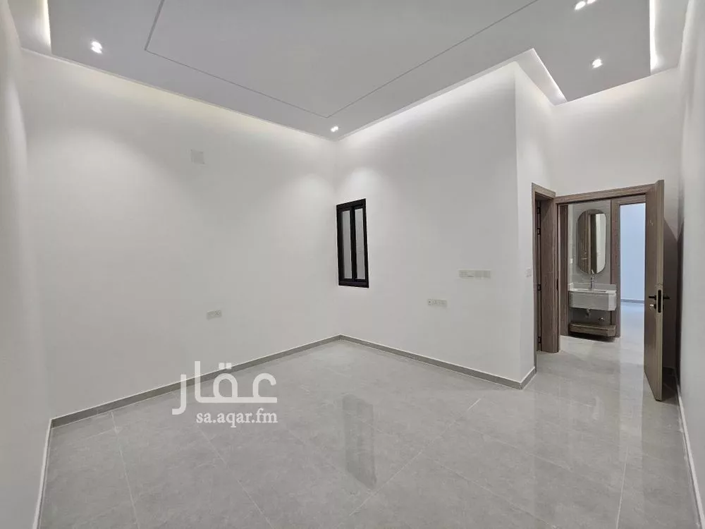 4 bedroom villa in Al Maizilah 14