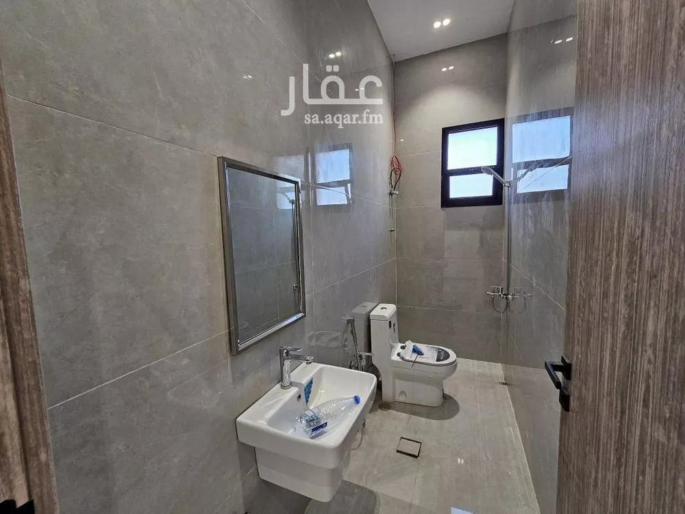 4 bedroom villa in Al Maizilah 15