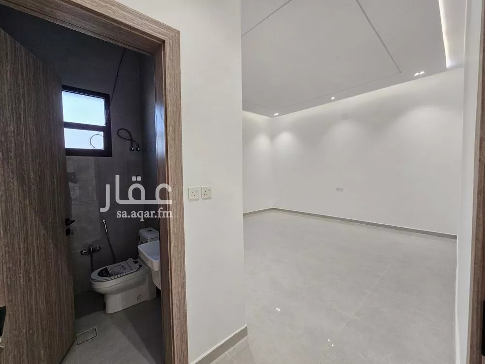 4 bedroom villa in Al Maizilah 10
