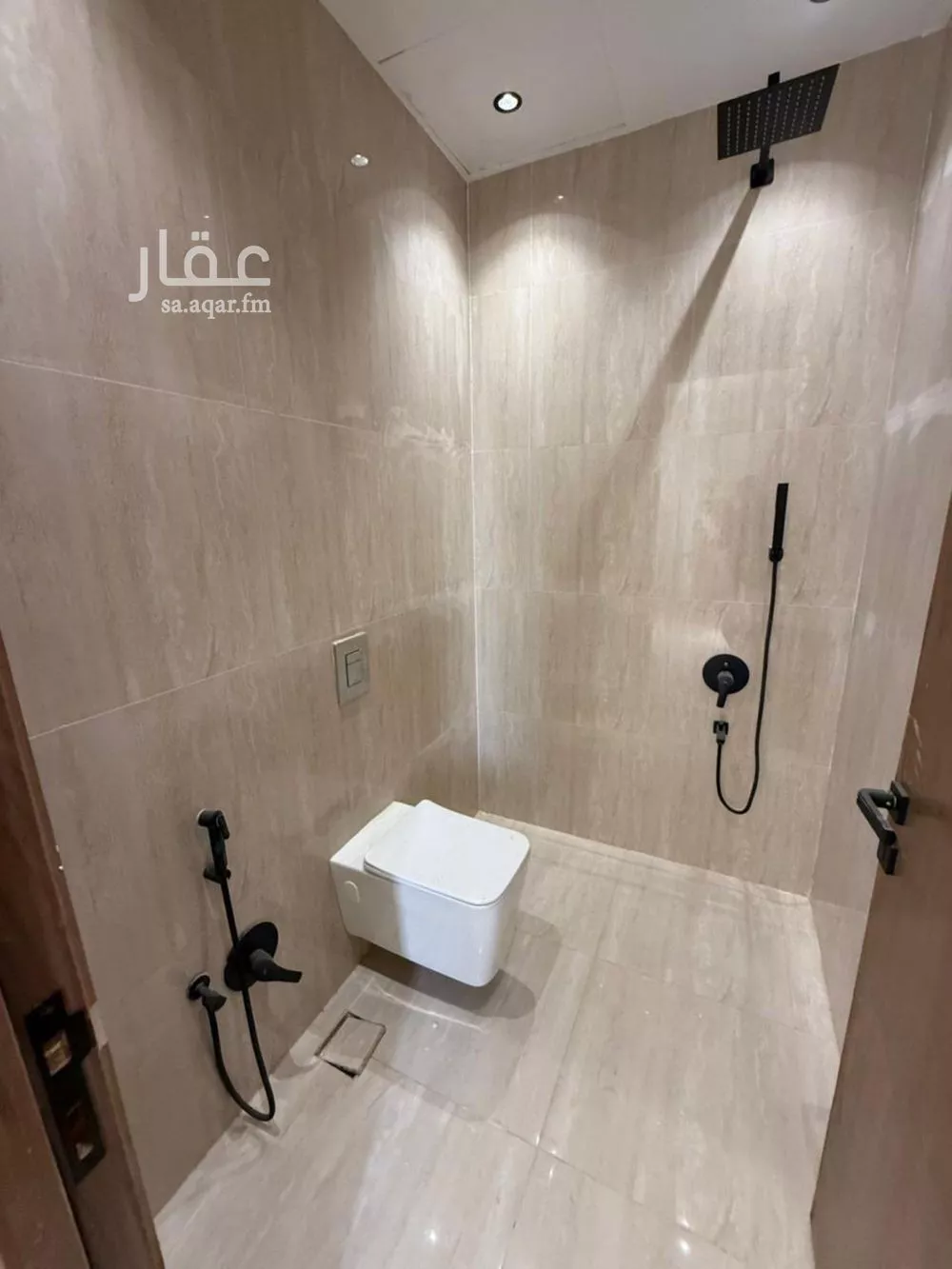 7 bedroom villa in Al Rimal 21
