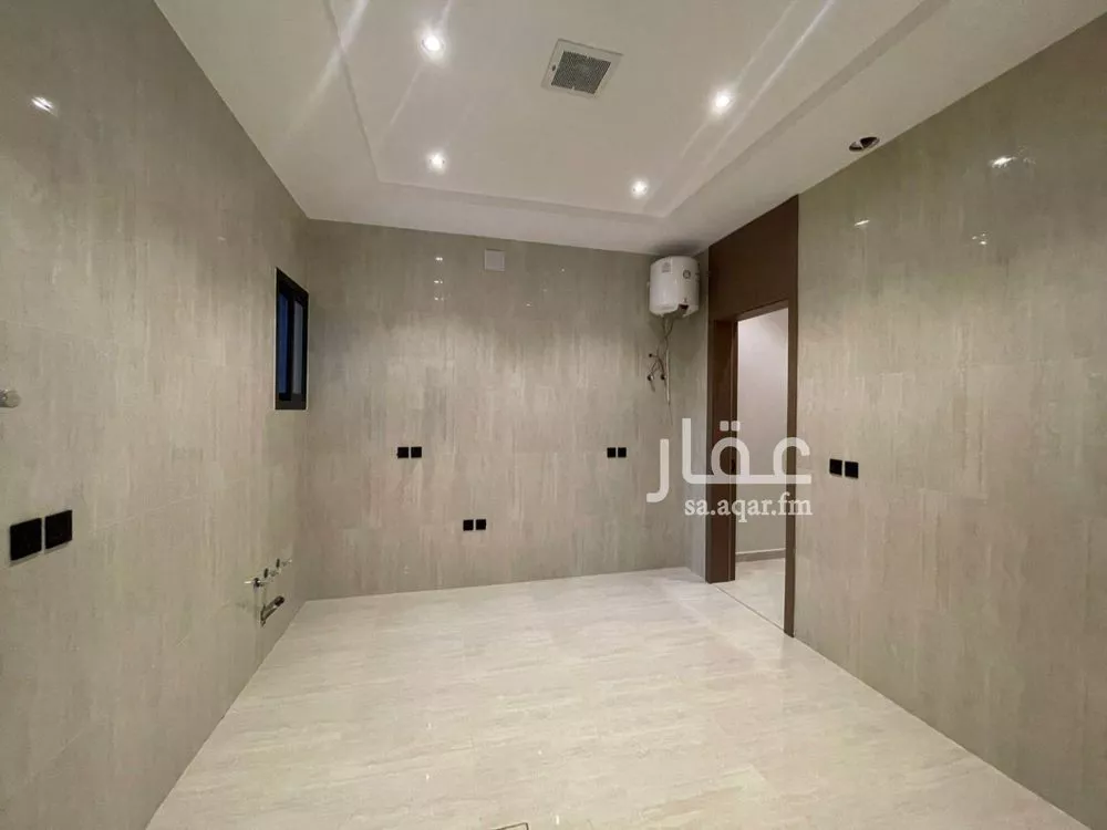 5 bedroom villa in Al Rimal 16