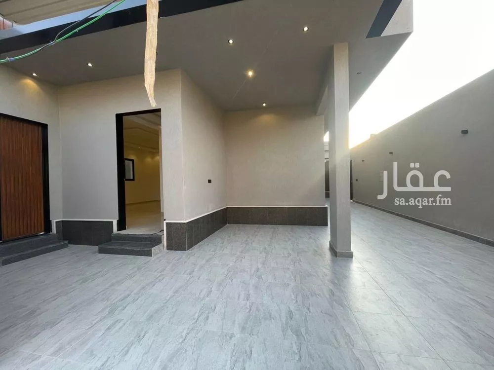 5 bedroom villa in Al Rimal 17