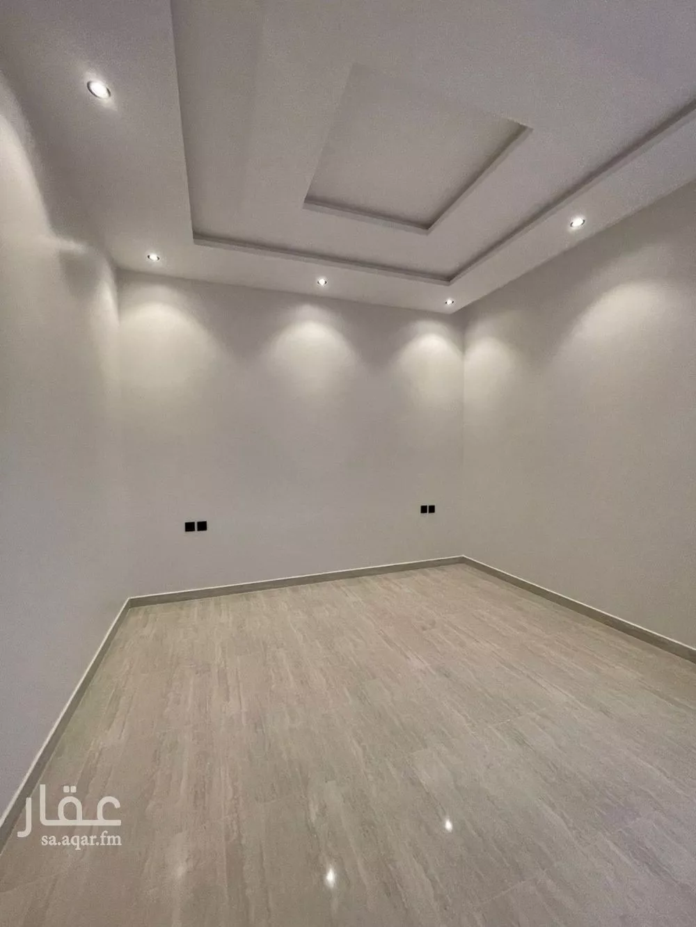 5 bedroom villa in Al Rimal 7