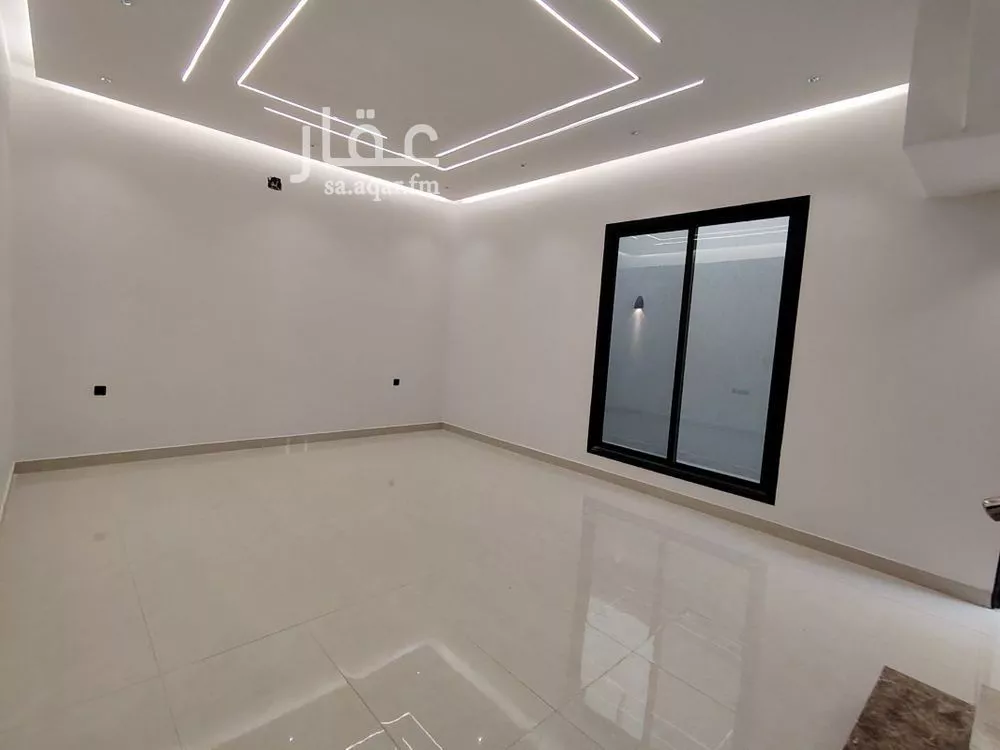 5 bedroom villa in Al Janadriyah 2