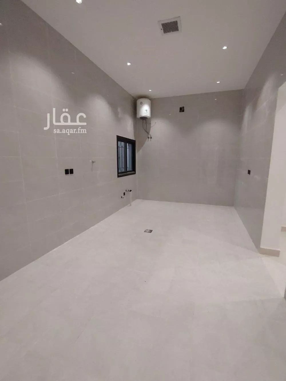 5 bedroom villa in Al Janadriyah 11