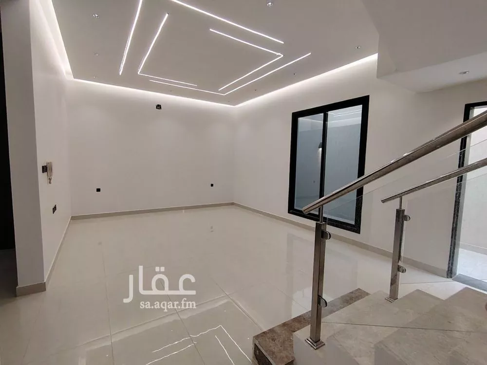 5 bedroom villa in Al Janadriyah 14
