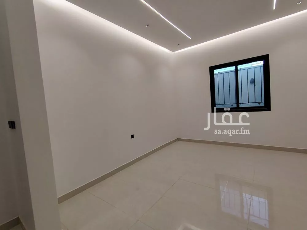 5 bedroom villa in Al Janadriyah 3